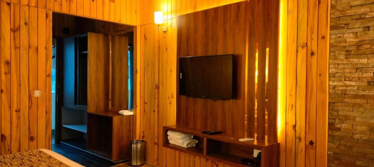 Qcent Woods Resort & Spa, Рішикеш Екстер'єр фото