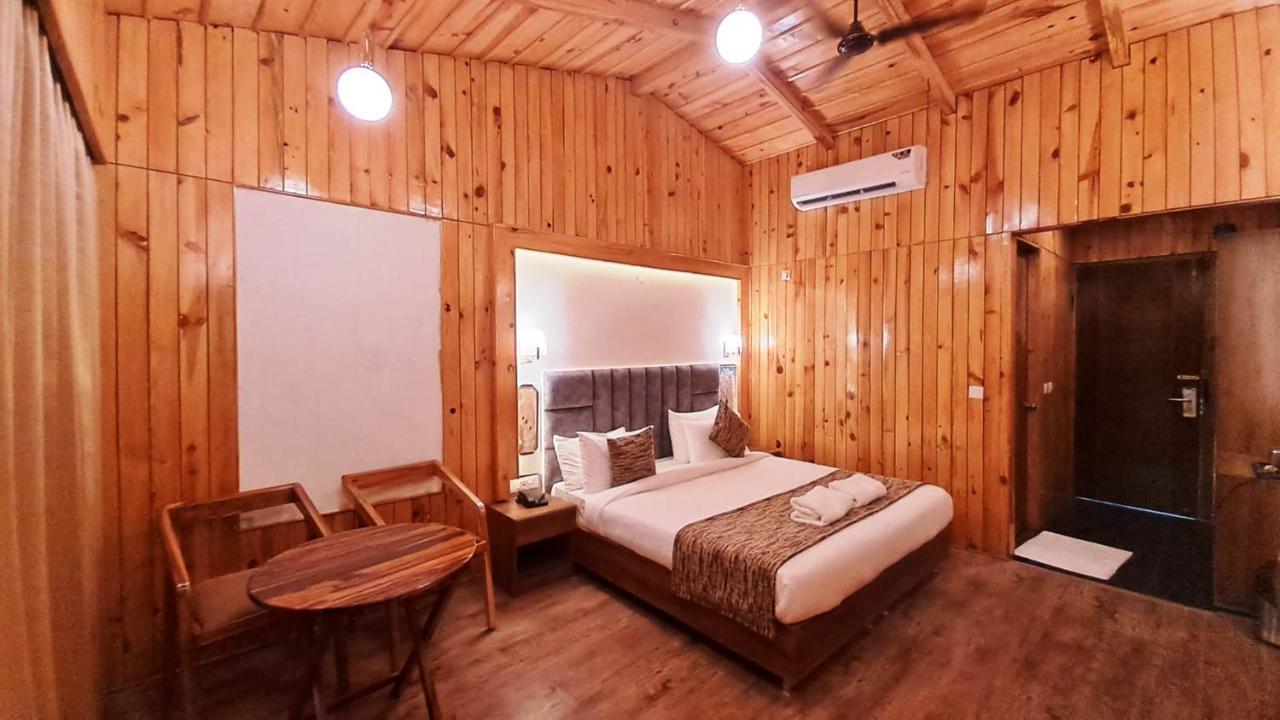 Qcent Woods Resort & Spa, Рішикеш Екстер'єр фото