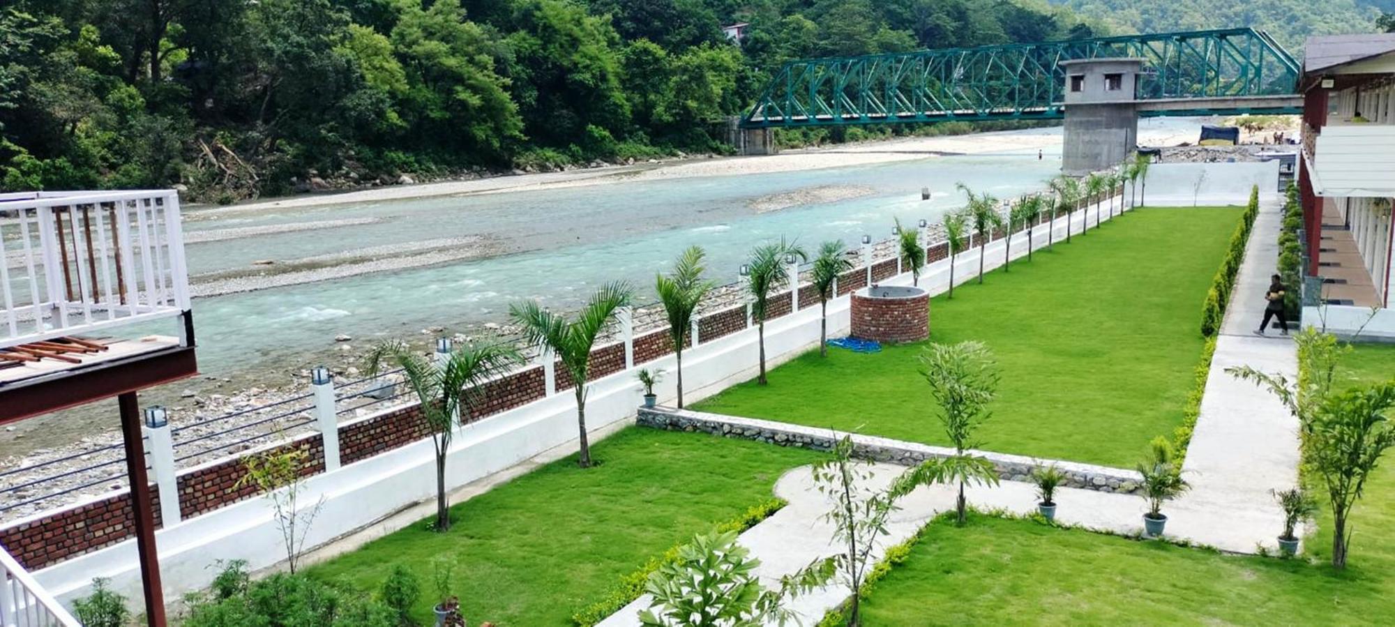 Qcent Woods Resort & Spa, Рішикеш Екстер'єр фото