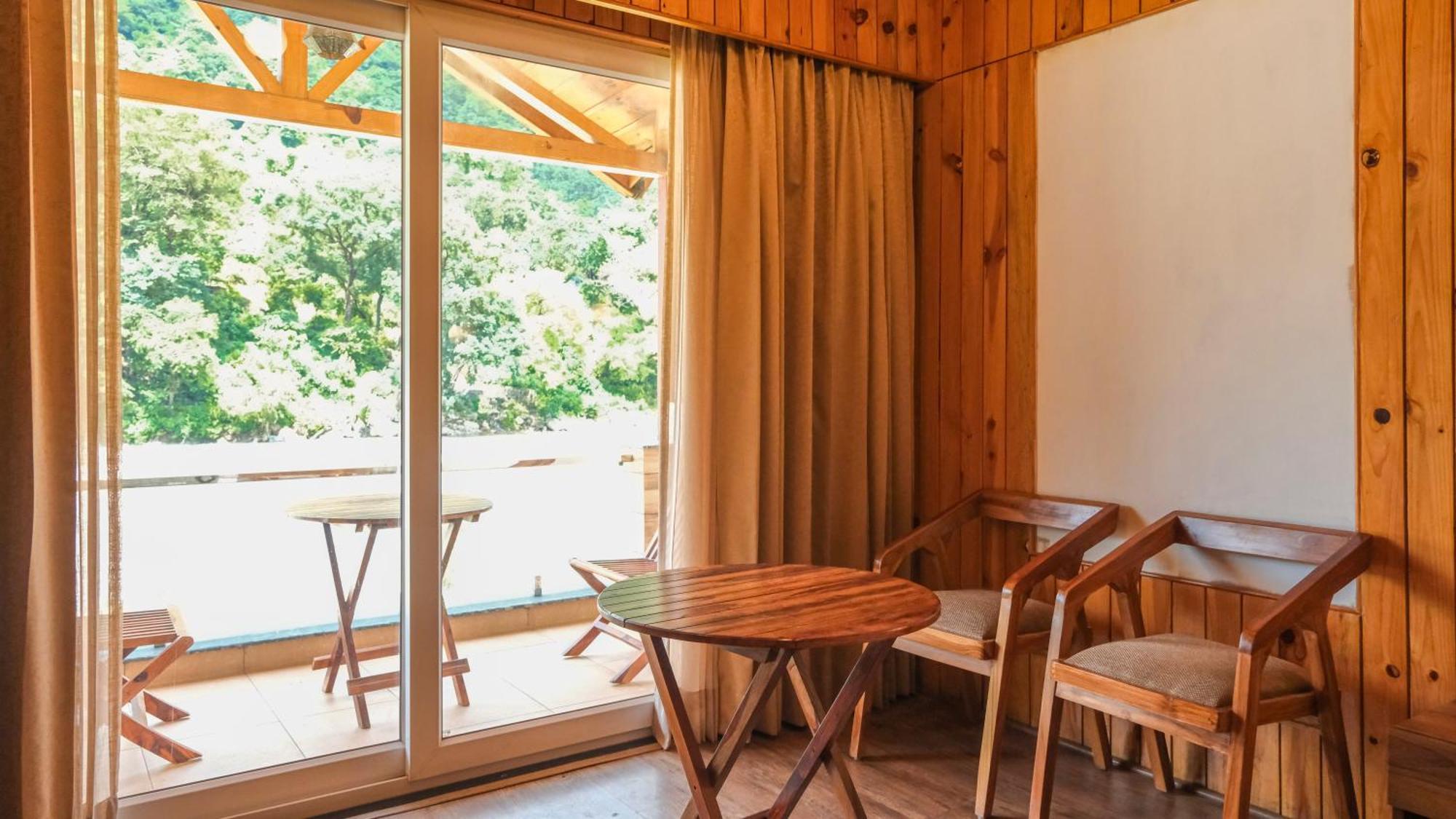 Qcent Woods Resort & Spa, Рішикеш Екстер'єр фото