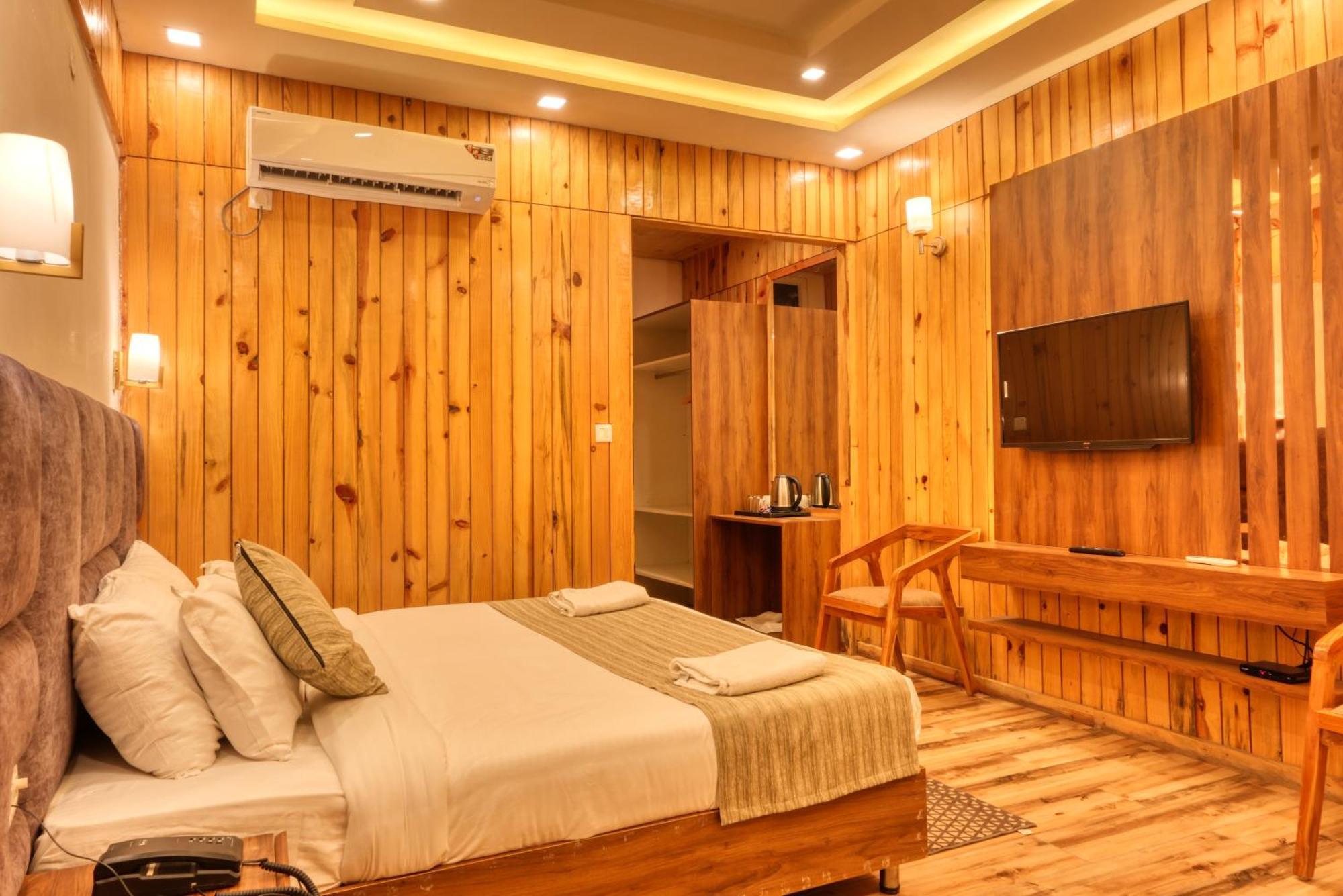Qcent Woods Resort & Spa, Рішикеш Екстер'єр фото