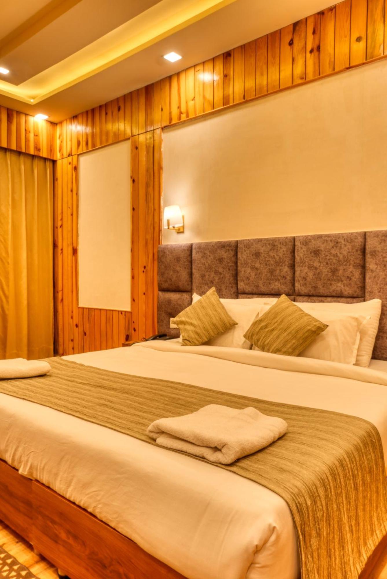 Qcent Woods Resort & Spa, Рішикеш Екстер'єр фото