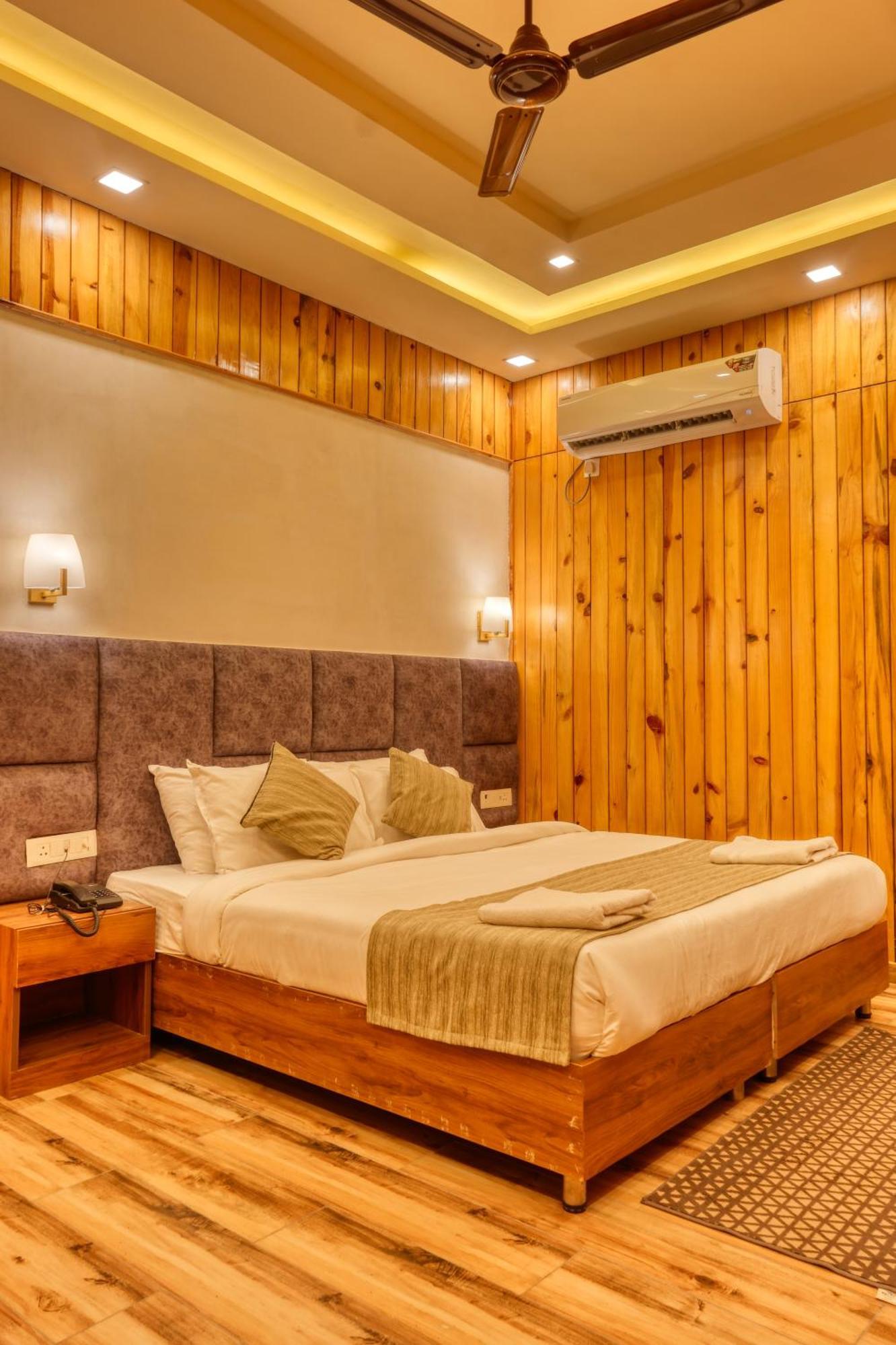 Qcent Woods Resort & Spa, Рішикеш Екстер'єр фото