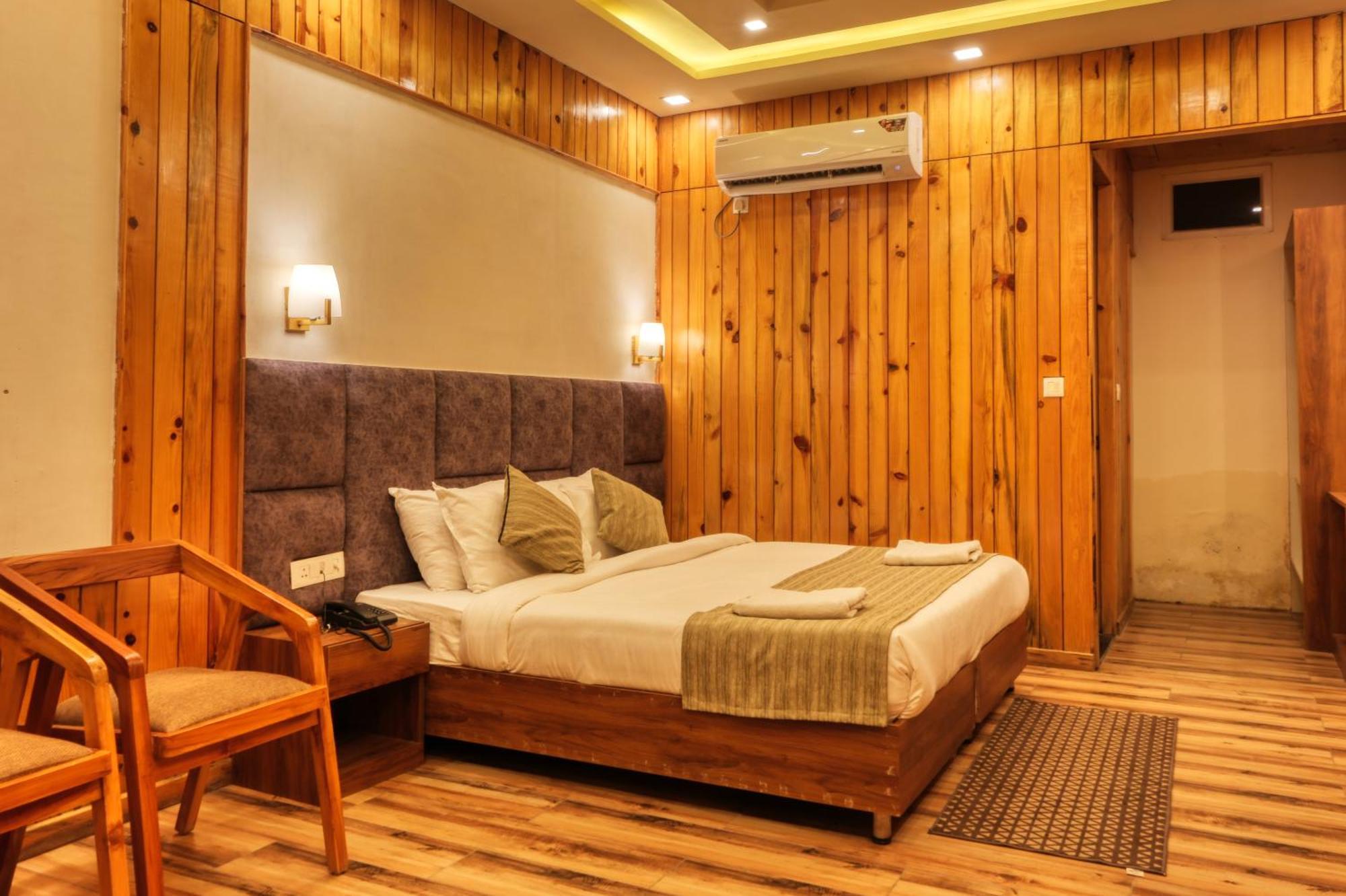 Qcent Woods Resort & Spa, Рішикеш Екстер'єр фото