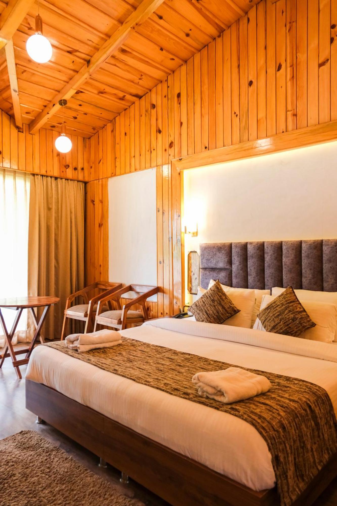 Qcent Woods Resort & Spa, Рішикеш Екстер'єр фото